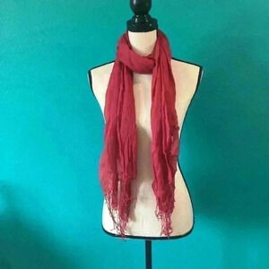 ⭐️ Selini pink scarf with fringe ends